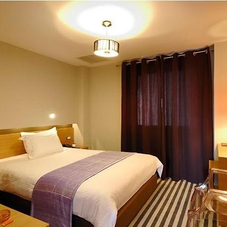 Galaxy City Center Hotel Патра Стая снимка