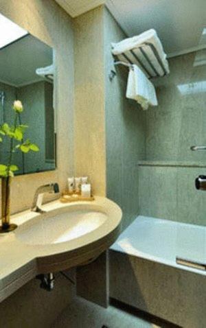 Galaxy City Center Hotel Патра Стая снимка